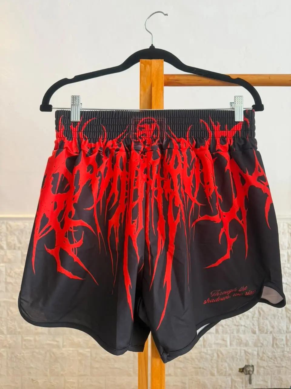 Short Kuro Negro y Rojo
